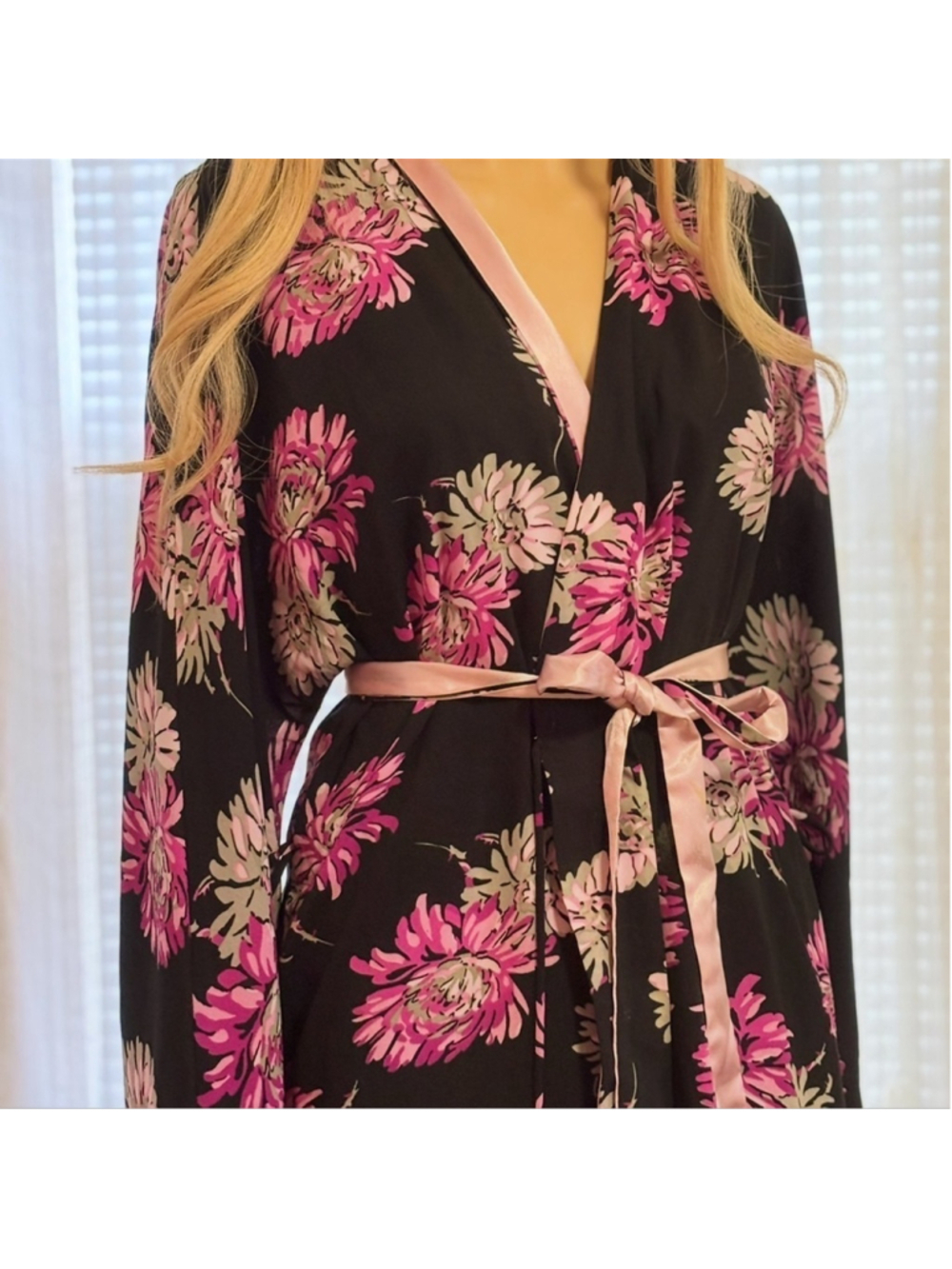 Anne Klein Negligee Set Medium with Chemise and Matching Robe in Great Condition